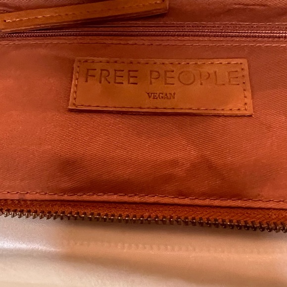 NWT Free People Tan Long Wallet - Picture 9 of 10